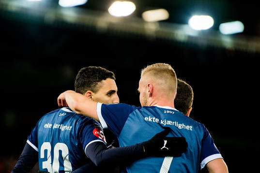Mustafa "Mos" Abdellaoue of Strømsgodset celebrates with