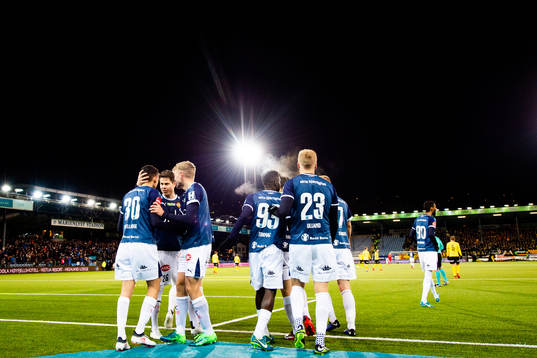 Mustafa "Mos" Abdellaoue of Strømsgodset celebrates with