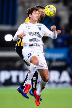 Häckens Joona Toivo i nickduell med Sirius Philip Haglund