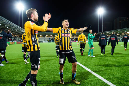 Häckens Paulinho jublar