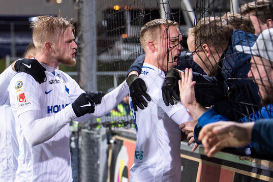 Norrköpings Gudmundur Thorarinsson (h) jublar