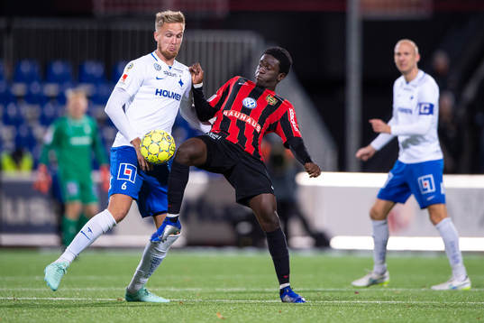 Norrköpings Kasper Larsen och Jack Lahne i en duell