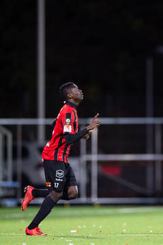 Brommapojkarnas Eric Johana Omondi byts in