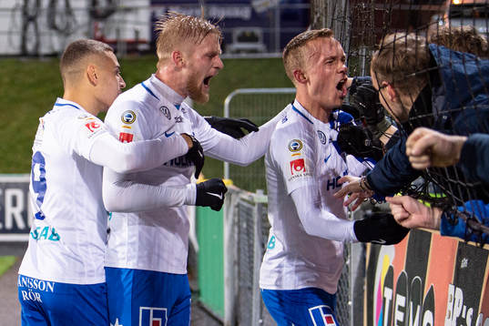 Norrköpings spelare jublar