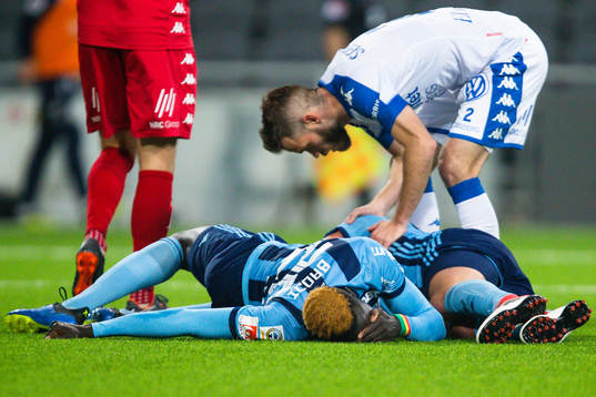 Djurgårdens Aliou Badji och Jonas Olsson har ont