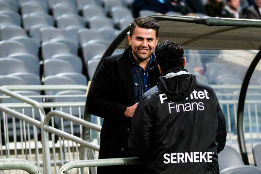 Dalkurds sportchef Adil Kizil med IFK Göteborgs tränare
