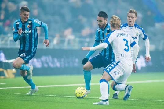 Djurgårdens Dzenis Kozica (m) och Johan Andersson (v) i
