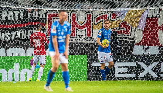 Trelleborgs Anton Tideman deppar medan Kalmars Filip