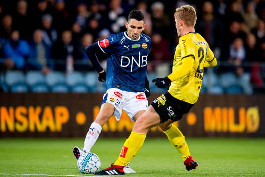 Mustafa "Mos" Abdellaoue of Strømsgodset and Erik Tobias