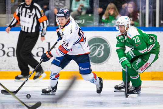 Växjös Brendan Shinnimin och Rögles Daniel Zaar