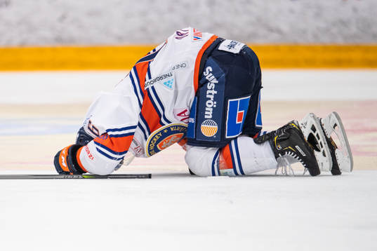 Växjös Austin Ortega ligger skadad