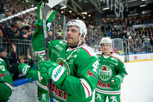 Rögles Daniel Widing jublar