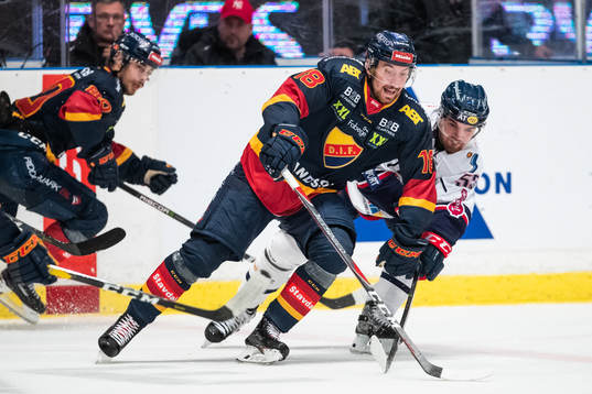Djurgårdens Albin Lundin och Linköpings Eddie Larsson
