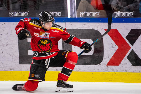 Luleås Petter Emanuelsson jublar