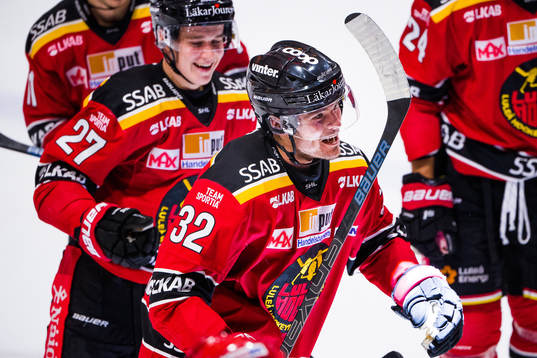 Luleås Oscar Engsund jublar