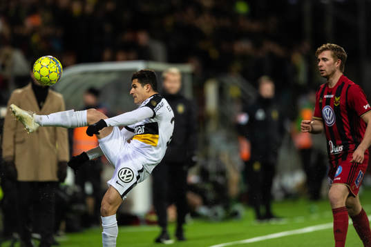 s Tarik Elyounoussi