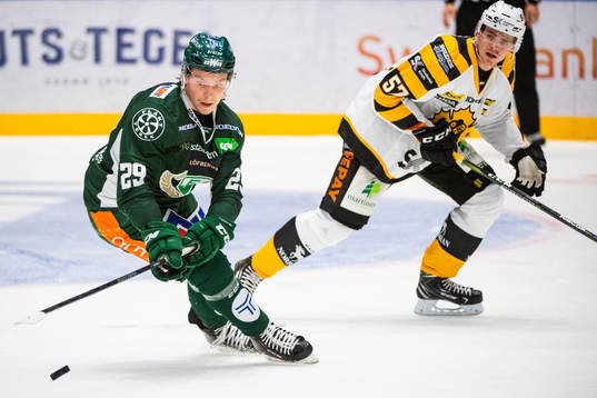 Färjestads Oskar Steen och Skellefteås Emil Djuse