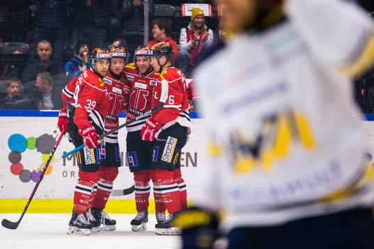 Örebros Linus Arnesson jublar