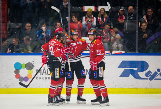 Örebros Linus Arnesson gör 1-0 och jublar