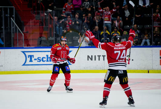 Örebros Shane Harper jublar vid 4-1