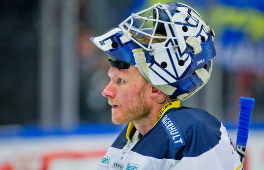 s målvakt Jonas Gunnarsson deppar
