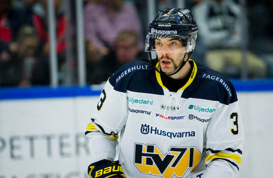 s Markus Lauridsen med en Movember mustasch
