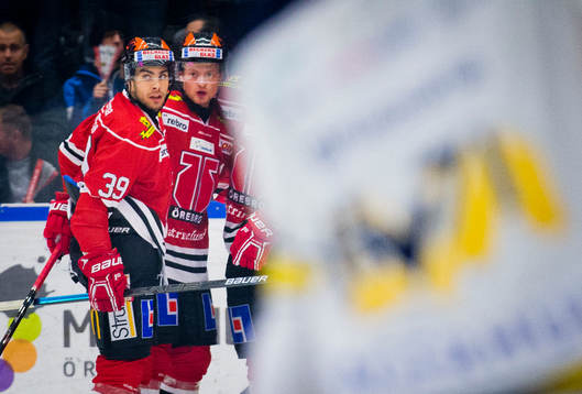 Örebros Linus Arnesson gör 1-0 och jublar med Jordan