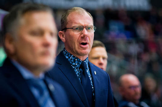 s tränare Johan Lindbom