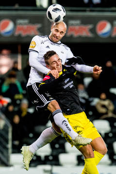 Tore Reginiussen of Rosenborg and Espen Hammer Berger of