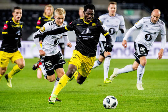 Birger Meling of Rosenborg and Adeleke Akinyemi of Start