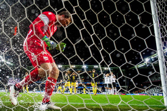 Goalkeeper Håkon Opdal of Start stamps