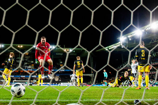 Bläddra bland fler bilder av Football, NM, Rosenborg - Start