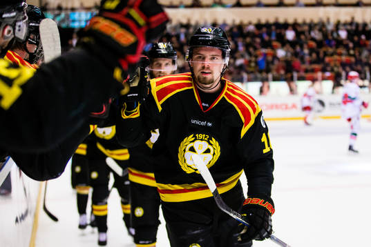 Brynäs Marcus Ersson jublar