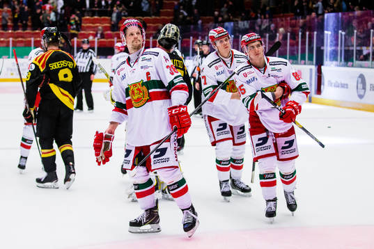 Moras Adam Massuhr deppar med Michael Haga
