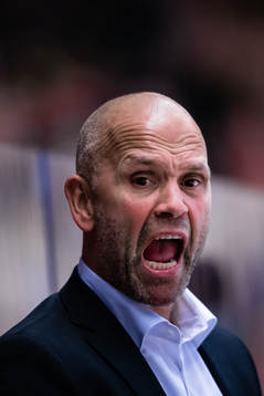 Brynäs tränare Tommy Sjödin reagerar