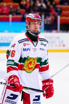 Moras Isak Garfve innan ishockeymatchen i SHL mellan