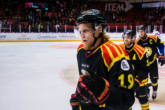 Brynäs Ludvig Nilsson jublar