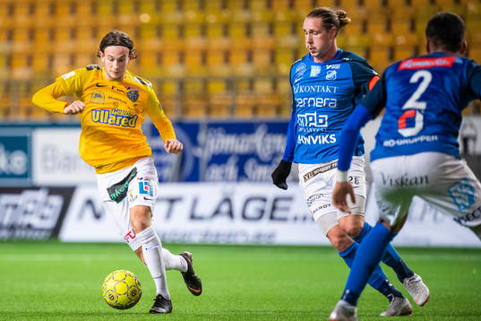 Falkenbergs Robin Östlind och Norrbys Norrbys Marcus