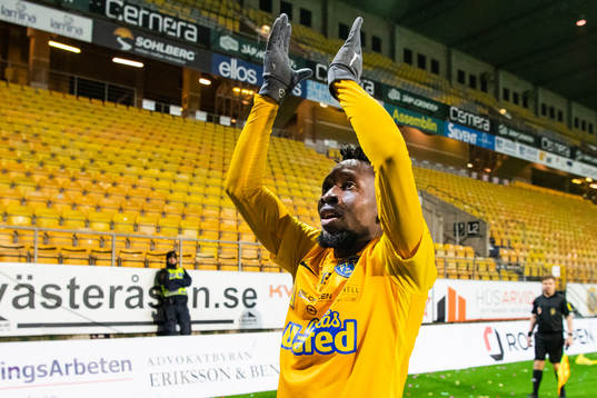 Falkenbergs Chisom Egbuchunam jublar
