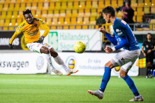 Falkenbergs Chisom Egbuchunam skjuter