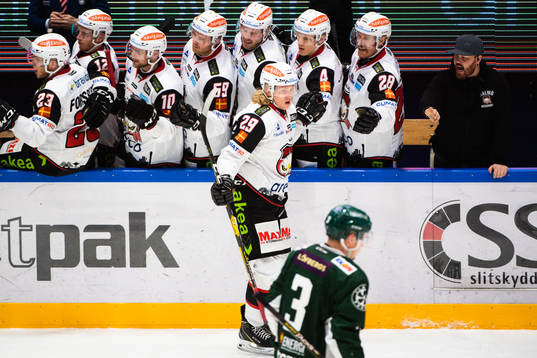 Malmö Redhawks Marcus Sylvegård jublar