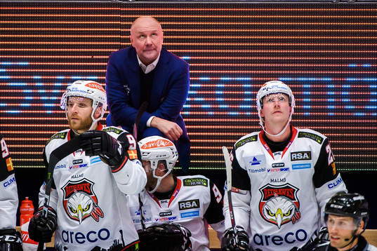 Malmö Redhawks tränare Peter Andersson deppar