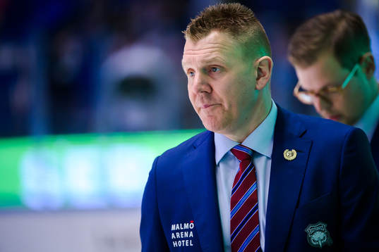 Malmö Redhawks assisterande tränare Jesper Mattsson deppar