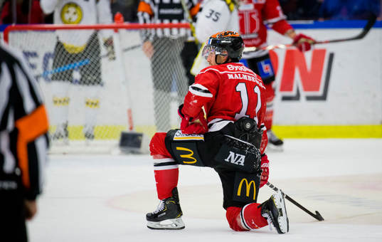 Örebros Aaron Palushaj deppar