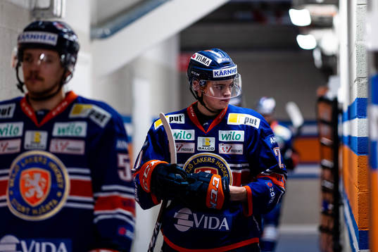 Växjös Filip Cederqvist före ishockeymatchen i SHL