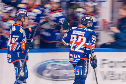 Växjös Janne Pesonen jublar