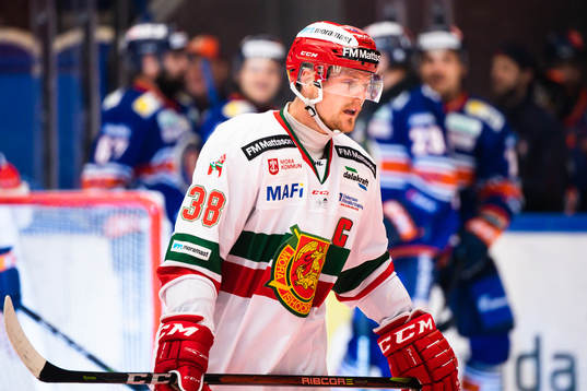 Moras Adam Massuhr deppar