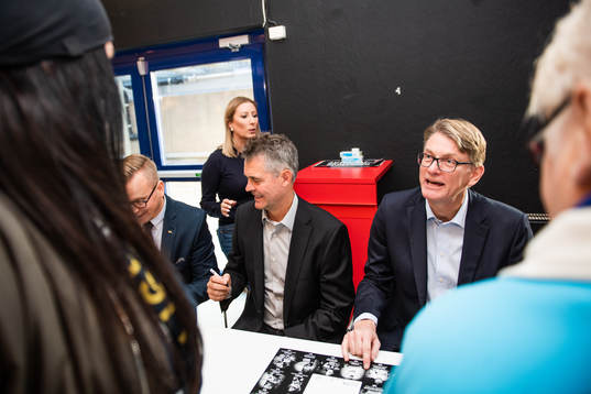 Före detta HV71-kaptenerna Thomas Ljungbergh och Thomas