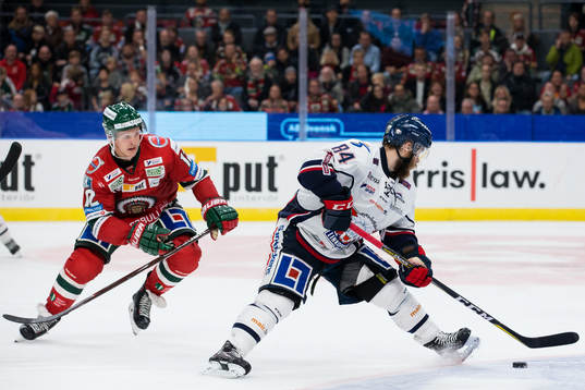 Frölundas Max Friberg och Linköpings Jimmy Andersson