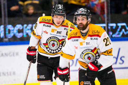 Luleås Erik Gustafsson och Jack Connolly jublar